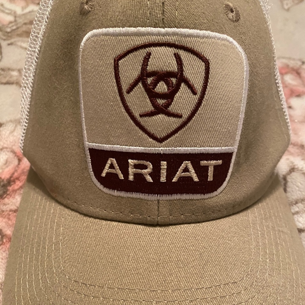 Ariat hat